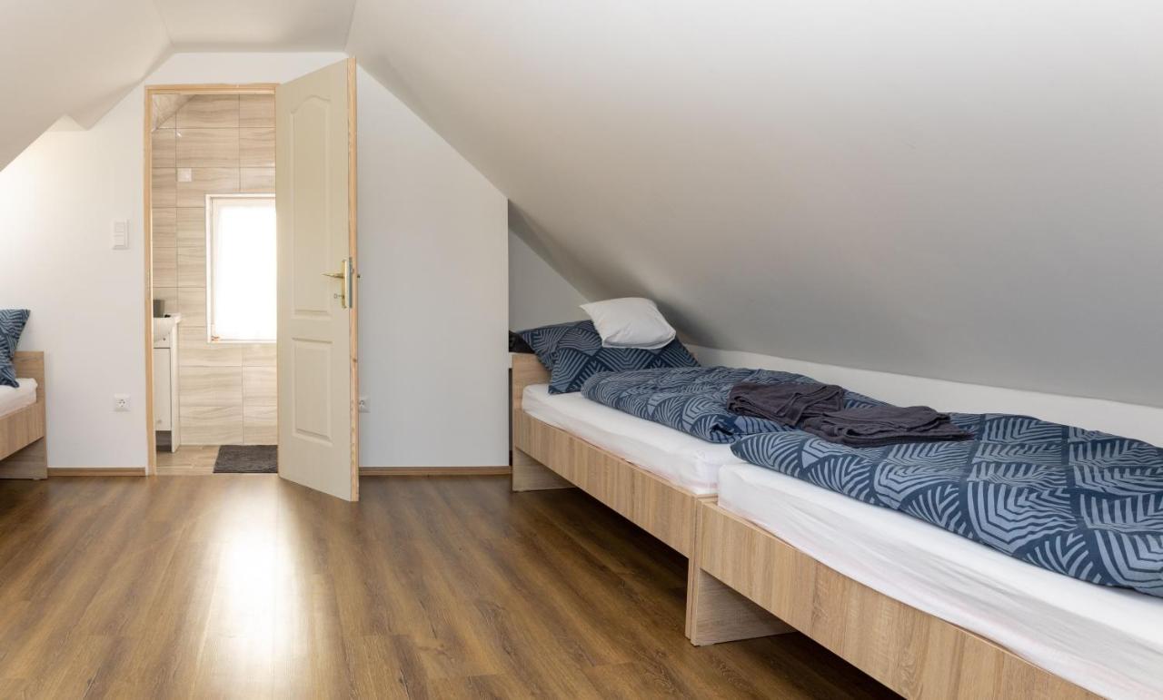 Takacs Pince Apartman Hajos Dış mekan fotoğraf