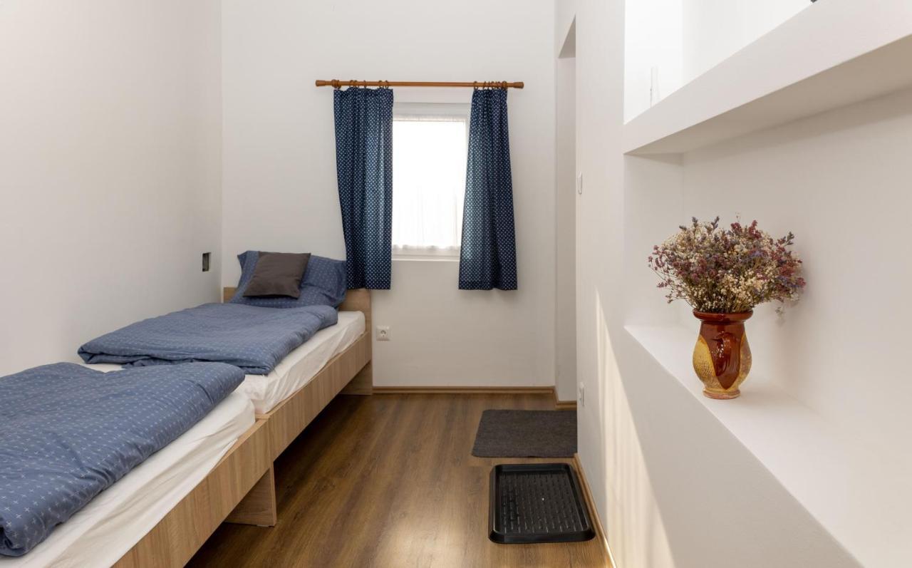 Takacs Pince Apartman Hajos Dış mekan fotoğraf